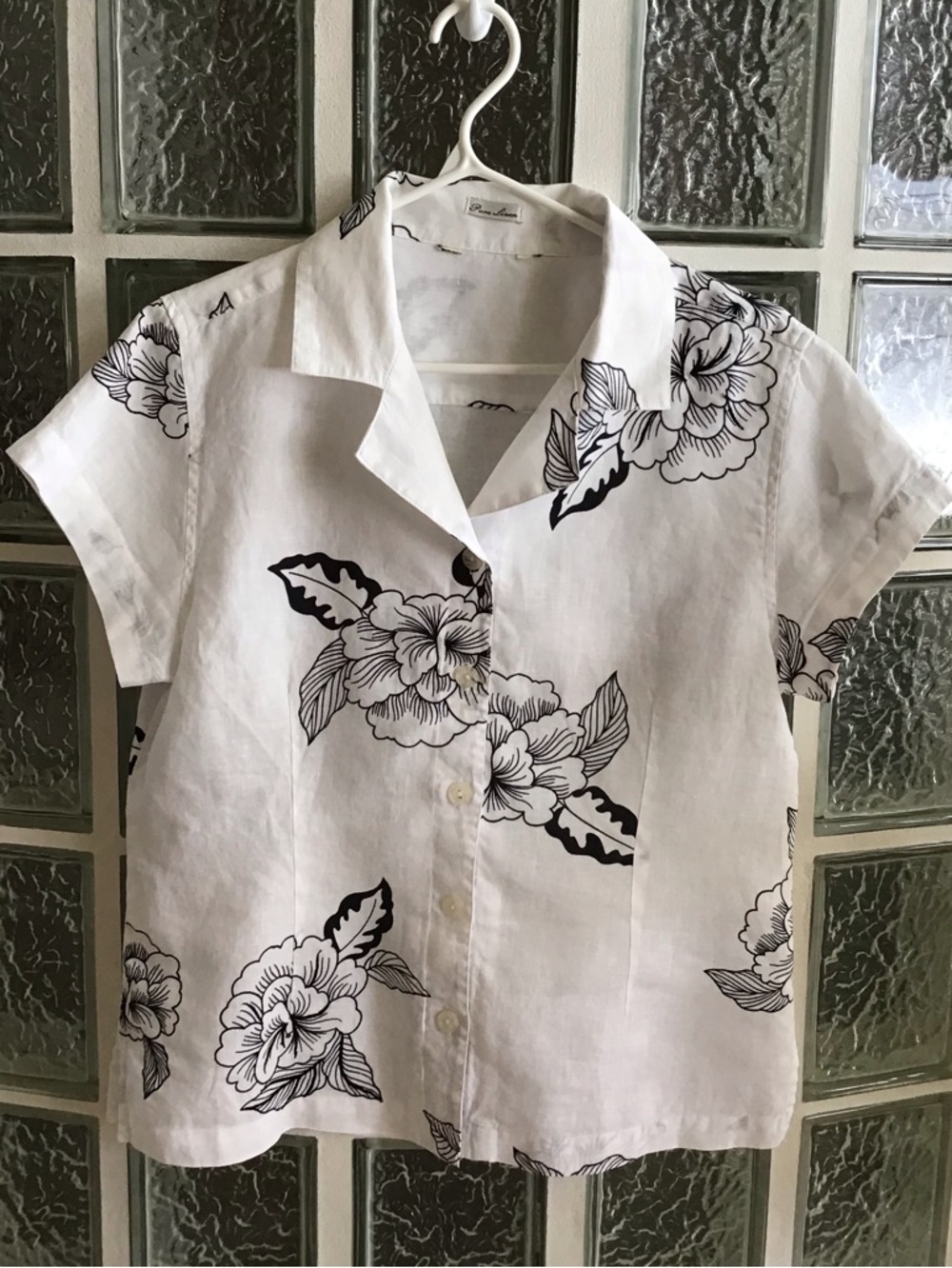 Linen White & Black Short Sleeve